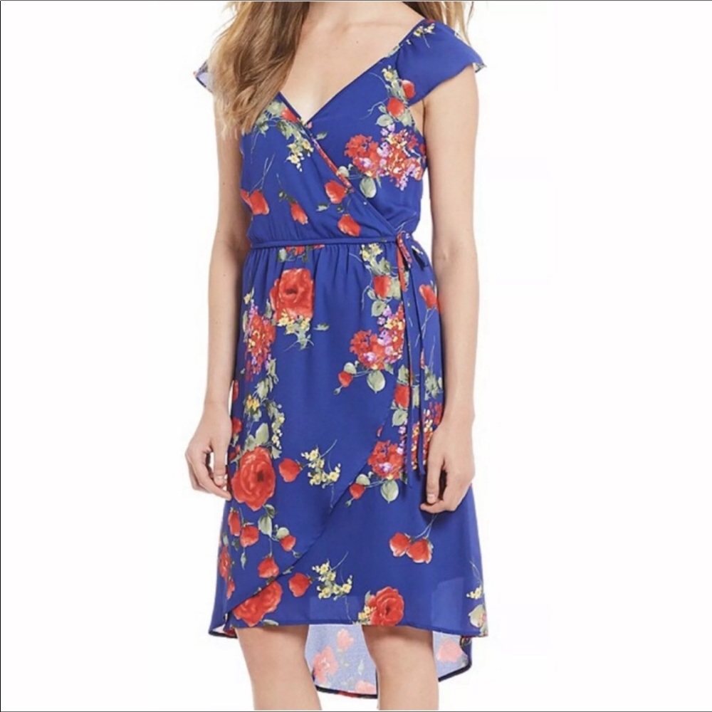 NWT SIZE XS. Skies are blue hi /low hem dress.